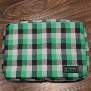 Dakine laptop sleeve